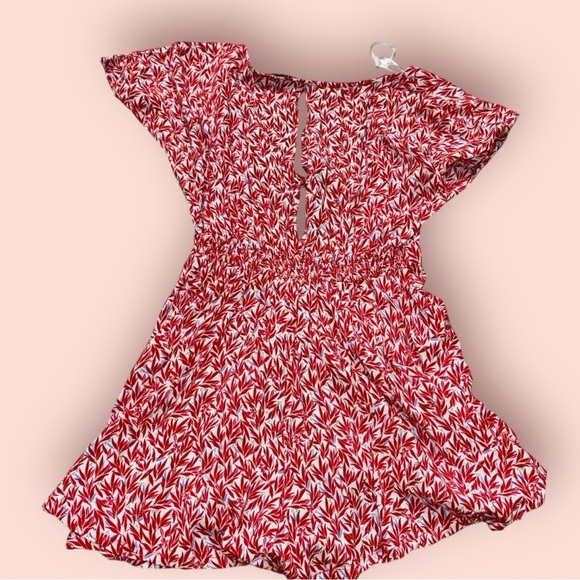 Lulu’s Dondi Red and White Floral Print Tie-Front Short Sleeve Romper - Picture 3 of 4